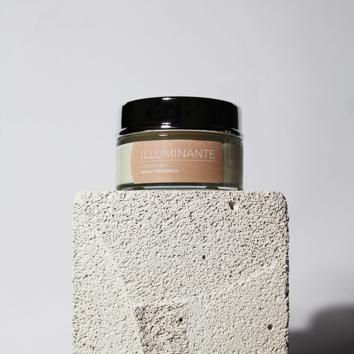 Crema illuminante